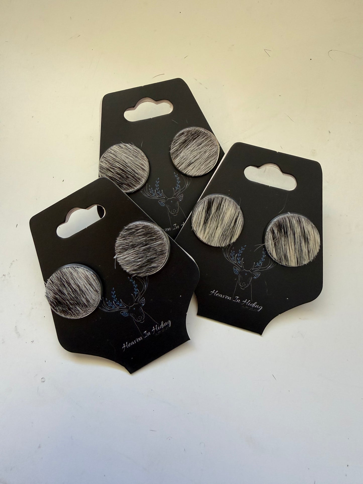 16mm cowhide stud earrings BLACK & WHITE