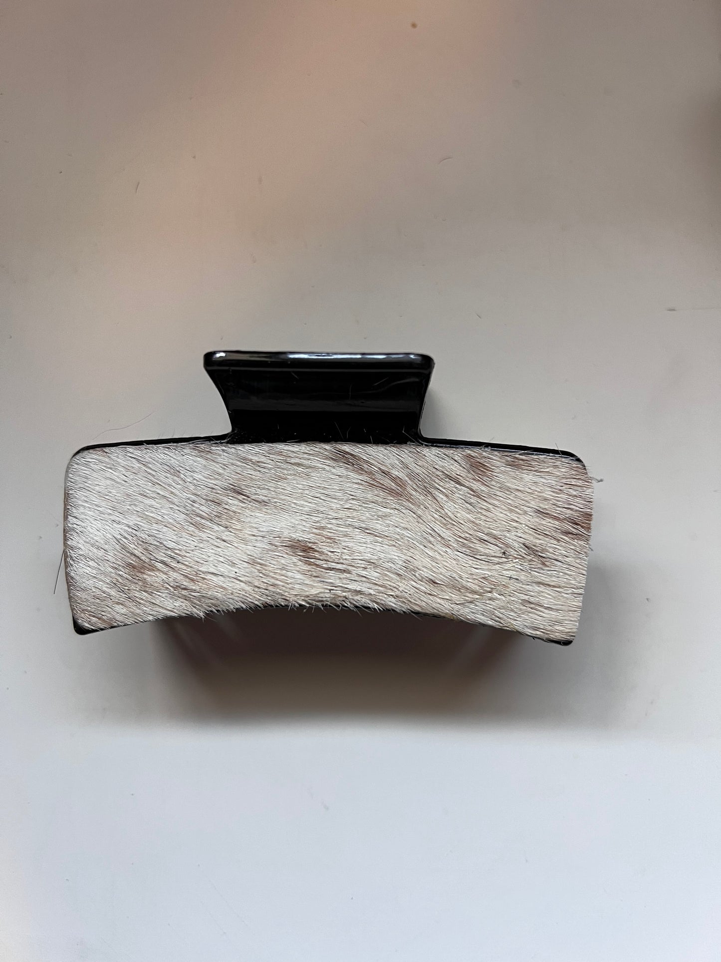 Cowhide claw clip #25