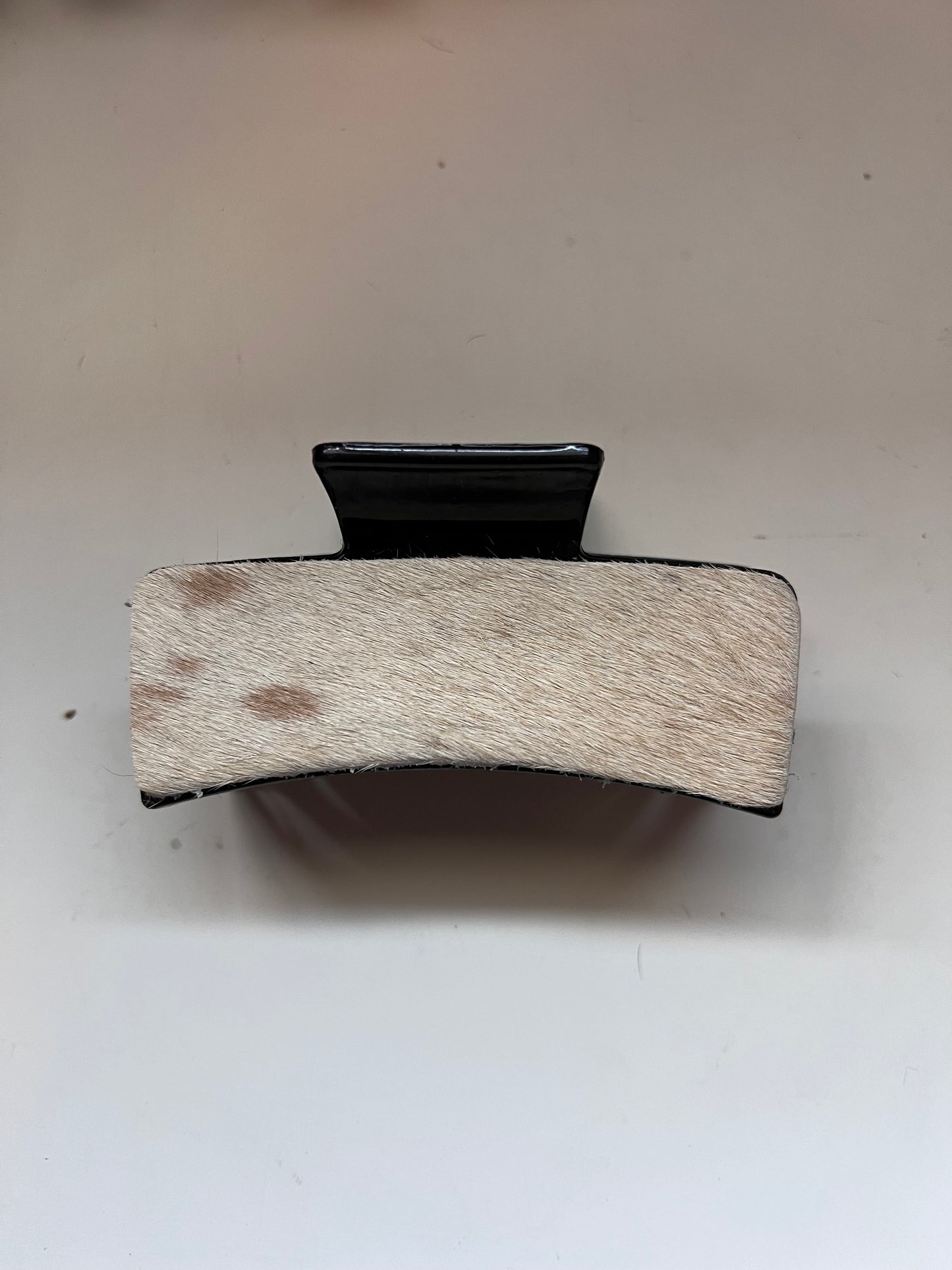 Cowhide claw clip #29