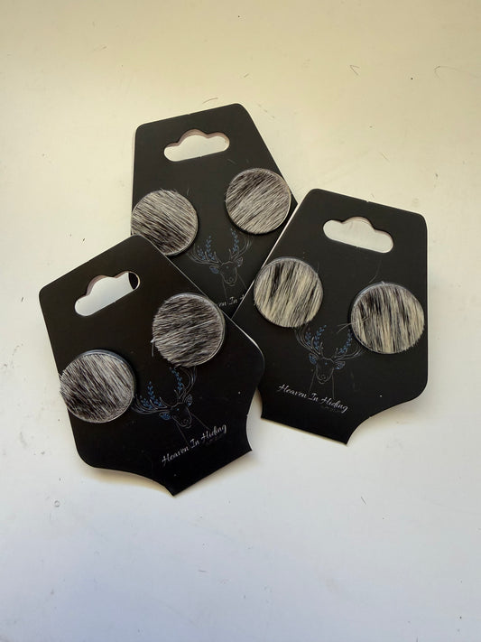 16mm cowhide stud earrings BLACK & WHITE