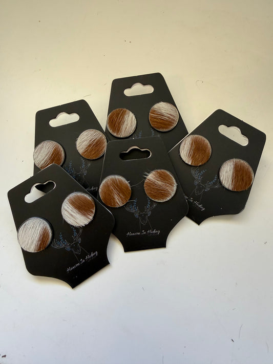 16mm cowhide stud earrings TAN & WHITE