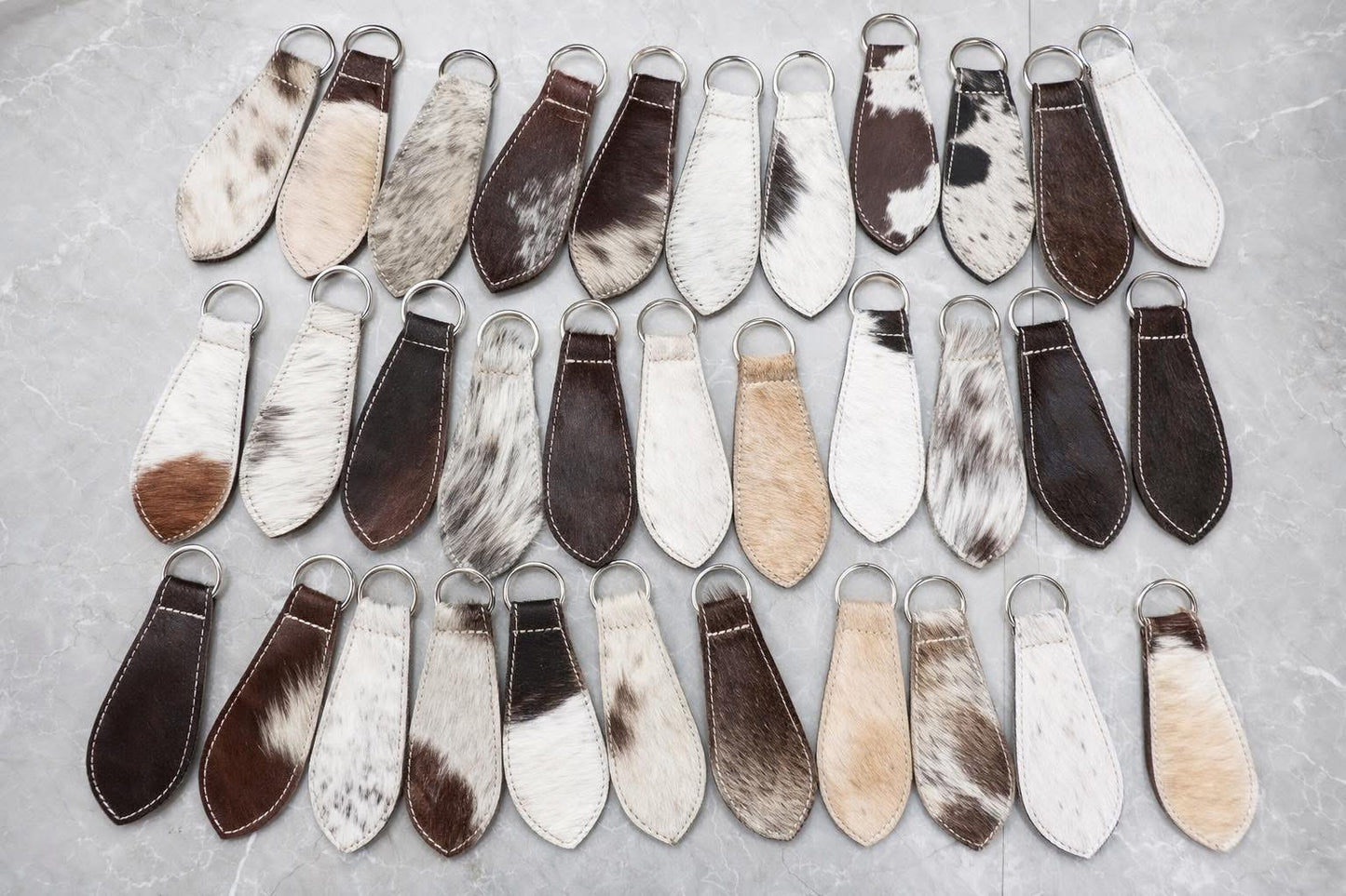 Magnetic cowhide hat clip