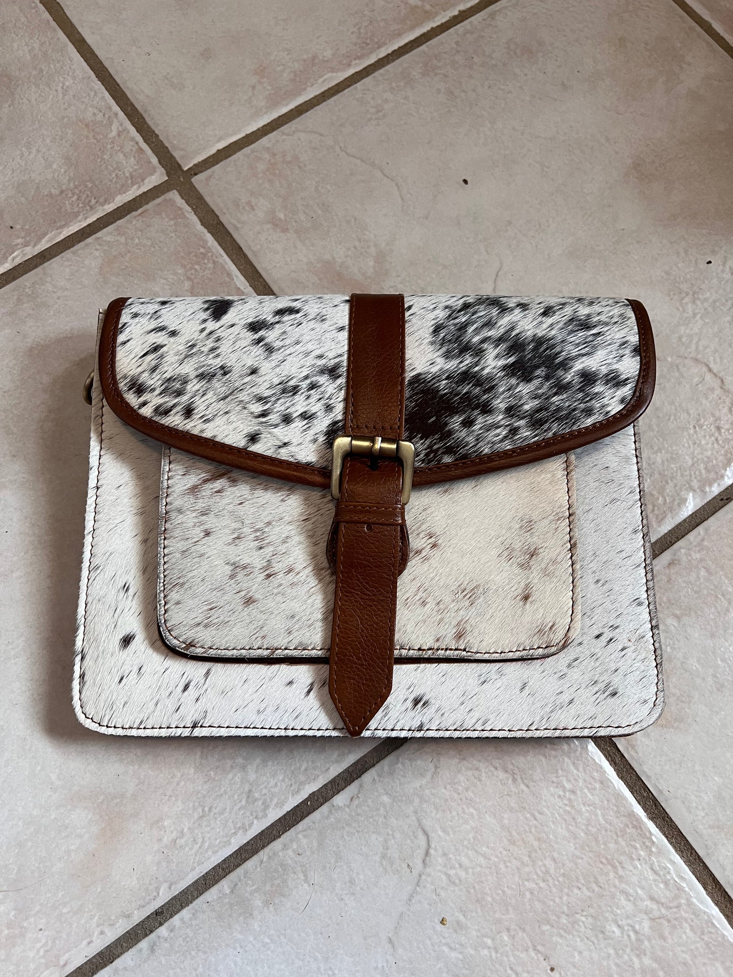 Cowhide buckle handbag